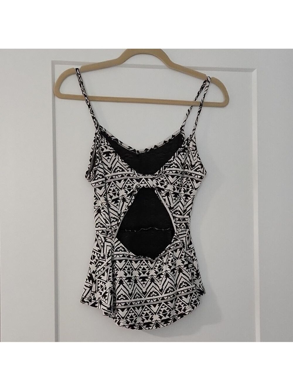 Tank top - Picture 3 of 4